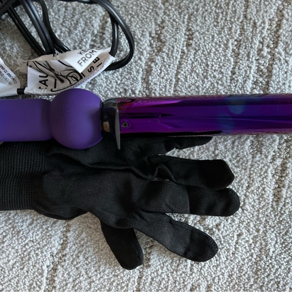 New Curling wand and glove- tried it once - Picture 4 of 4